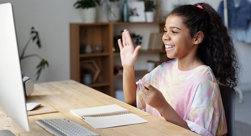 Teenage girl tutoring online